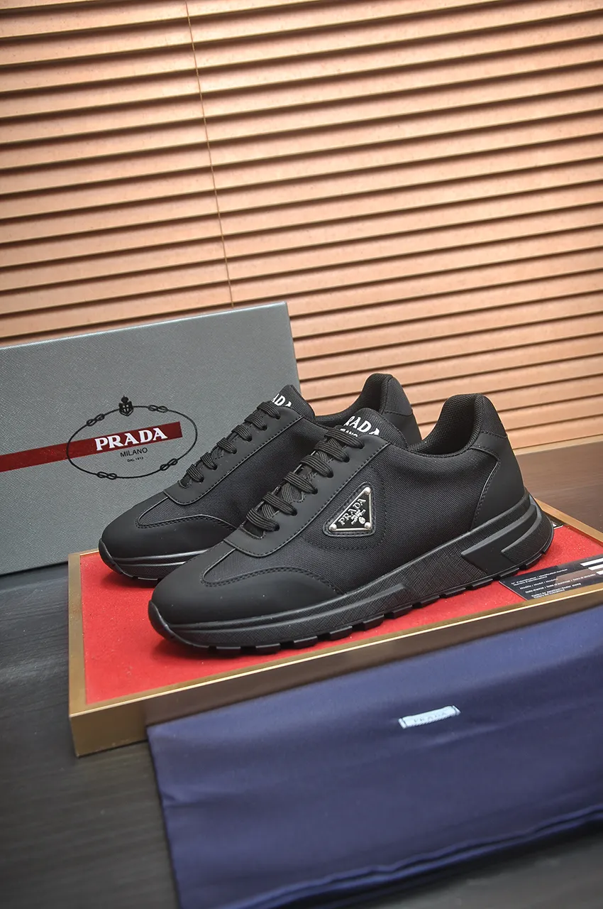 Men's shoes 💰580💶 [PRADA] Top original items, new seasonal styles, high-quality original items, top-grade high-mercerized cowhide combined with original breathable fabric + imported glue, imported stretch fabric inside with original cowhide feet, original thick outsole! Quality guaranteed! Code 38-45 (45 customized)